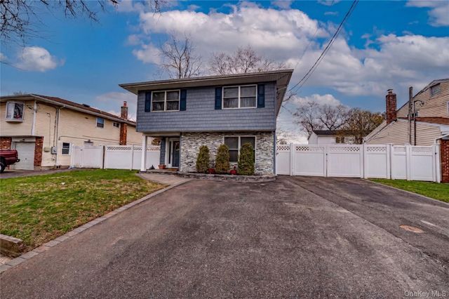 36 Leigh Street, Huntington, NY 11743