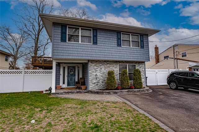36 Leigh Street, Huntington, NY 11743