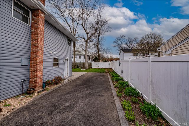 36 Leigh Street, Huntington, NY 11743