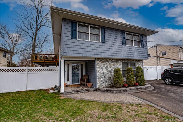 36 Leigh Street, Huntington, NY 11743