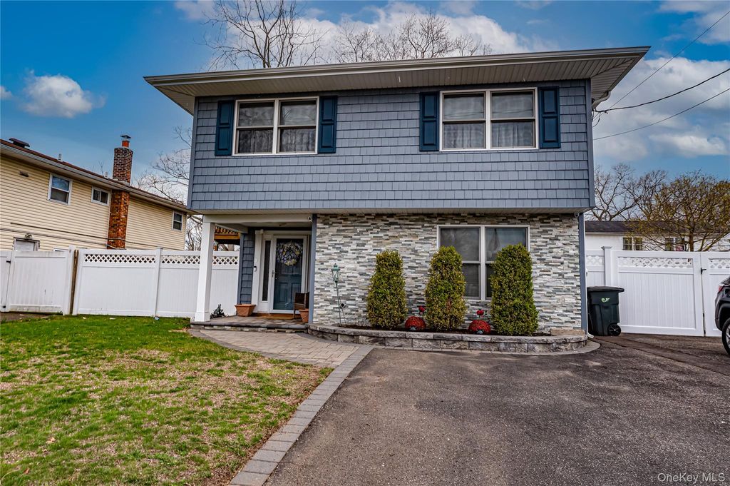 36 Leigh Street, Huntington, NY 11743