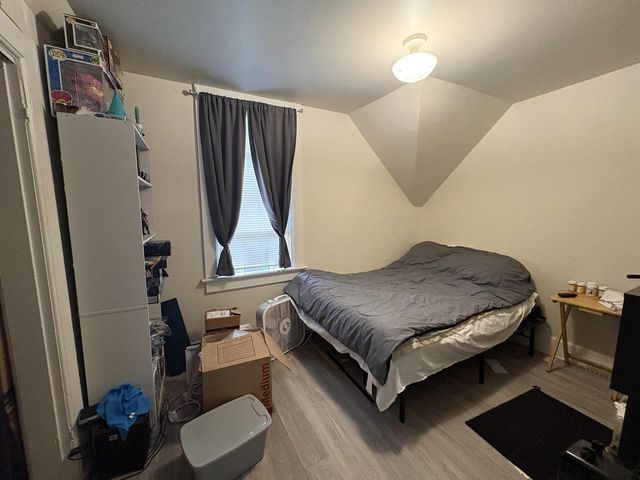 1015 E WALNUT STREET, Green Bay, WI 54301