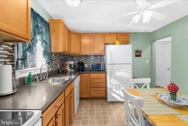 1924 SUNBERRY RD, Baltimore, MD 21222