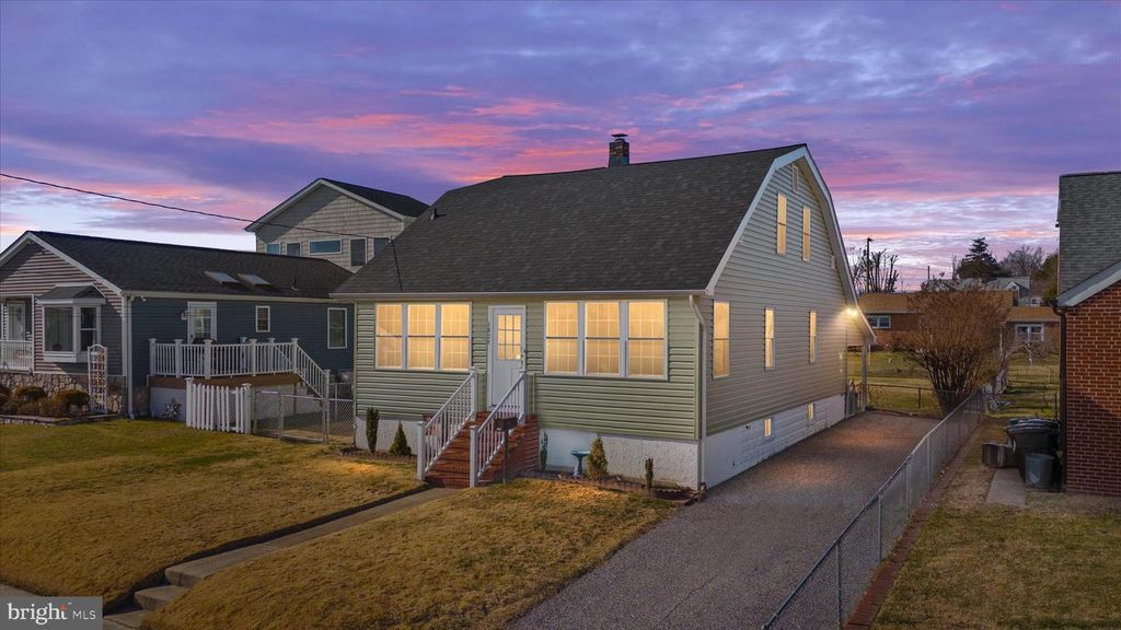 1924 SUNBERRY RD, Baltimore, MD 21222