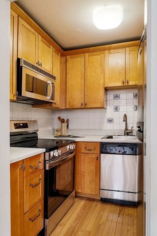 486 Beacon St 1, Boston, MA 02115