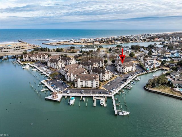 423 Harbour Pt Apt 102, Virginia Beach, VA 23451