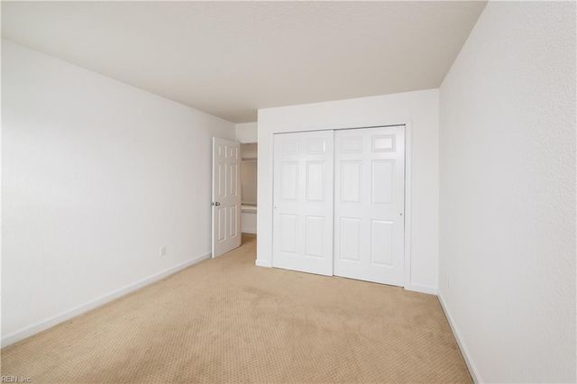 423 Harbour Pt Apt 102, Virginia Beach, VA 23451