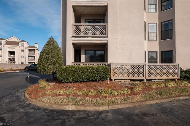 423 Harbour Pt Apt 102, Virginia Beach, VA 23451