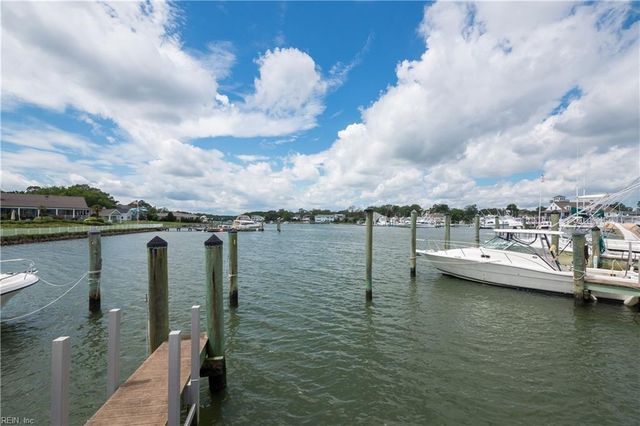 423 Harbour Pt Apt 102, Virginia Beach, VA 23451