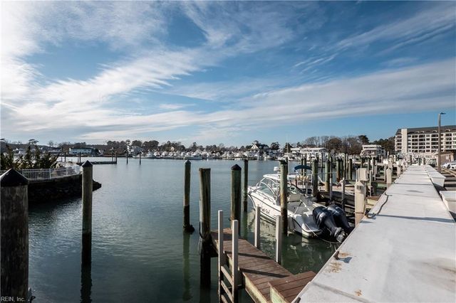 423 Harbour Pt Apt 102, Virginia Beach, VA 23451
