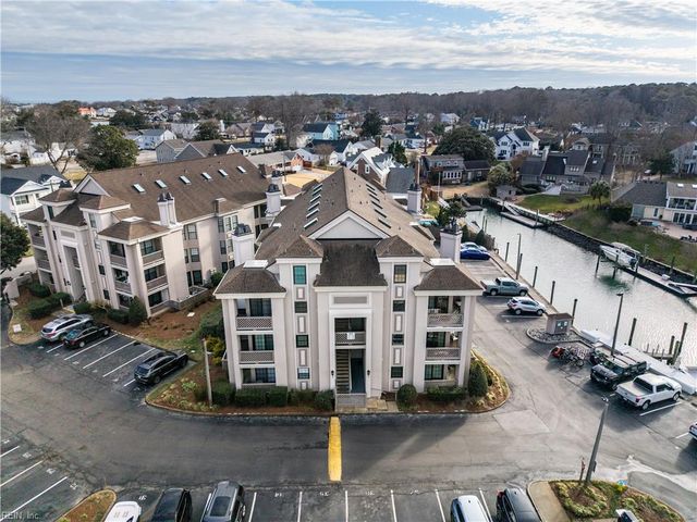 423 Harbour Pt Apt 102, Virginia Beach, VA 23451
