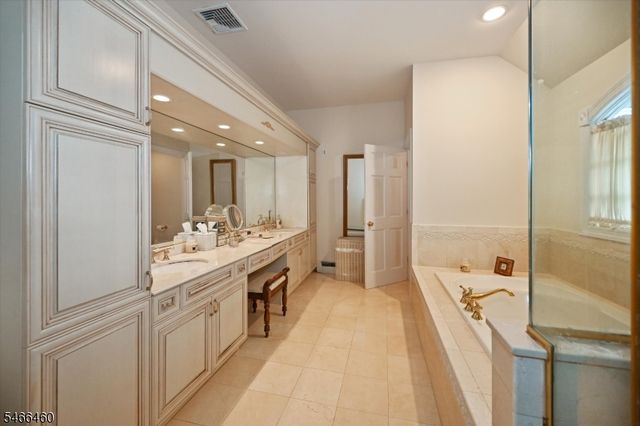 602 Grandview Ter, Franklin Lakes Boro, NJ 07417