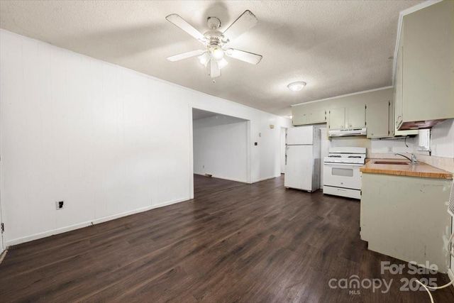 203 Dillon Drive, Statesville, NC 28625