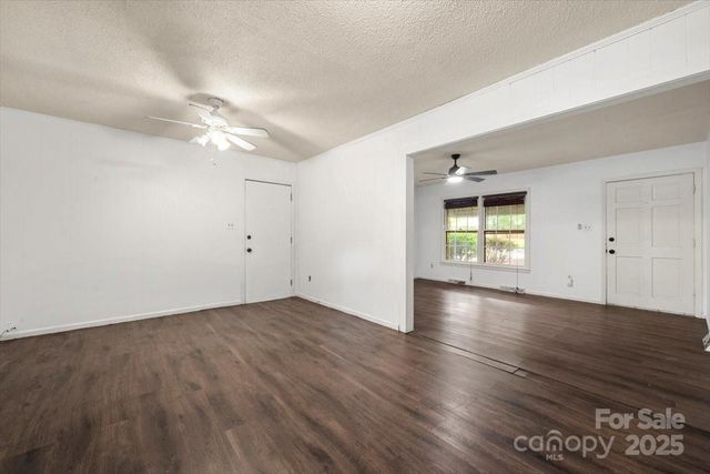 203 Dillon Drive, Statesville, NC 28625