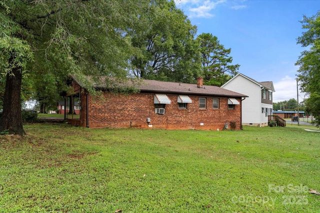 203 Dillon Drive, Statesville, NC 28625