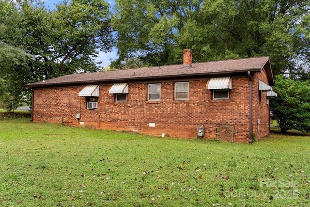 203 Dillon Drive, Statesville, NC 28625