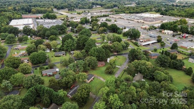 203 Dillon Drive, Statesville, NC 28625
