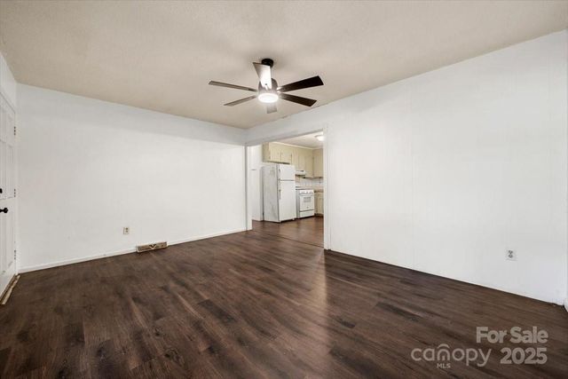 203 Dillon Drive, Statesville, NC 28625
