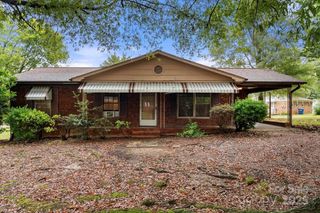 203 Dillon Drive, Statesville, NC 28625