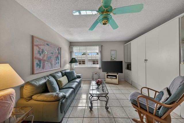 221 SE 9th Avenue 203, Pompano Beach, FL 33060