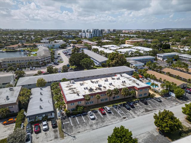 221 SE 9th Avenue 203, Pompano Beach, FL 33060