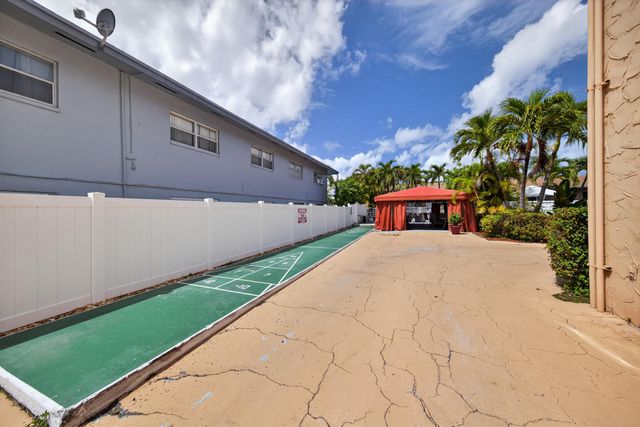 221 SE 9th Avenue 203, Pompano Beach, FL 33060