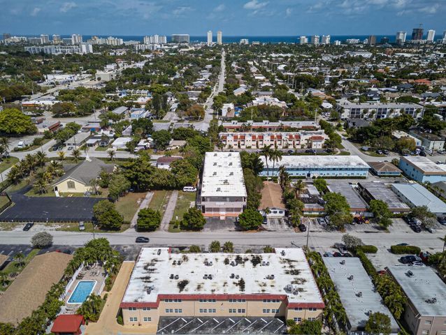 221 SE 9th Avenue 203, Pompano Beach, FL 33060