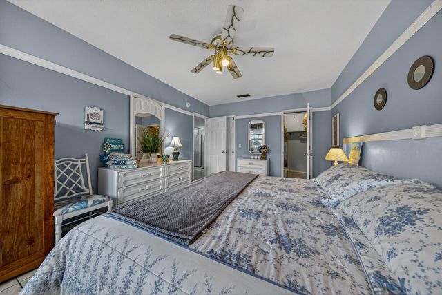 221 SE 9th Avenue 203, Pompano Beach, FL 33060