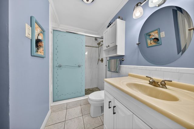 221 SE 9th Avenue 203, Pompano Beach, FL 33060