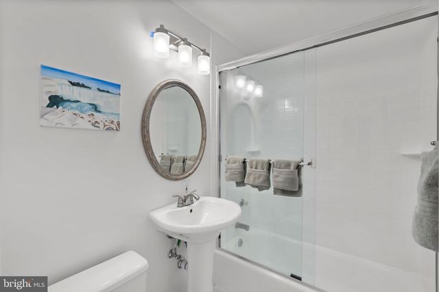 3802 VERMONT CT, Alexandria, VA 22304