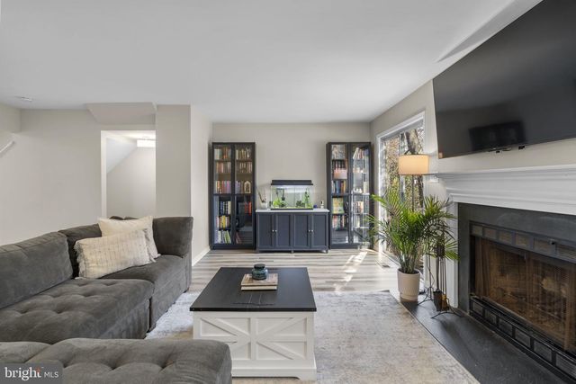 3802 VERMONT CT, Alexandria, VA 22304