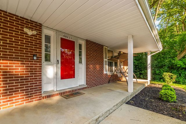 40233 N Lakeview Avenue, Antioch, IL 60002