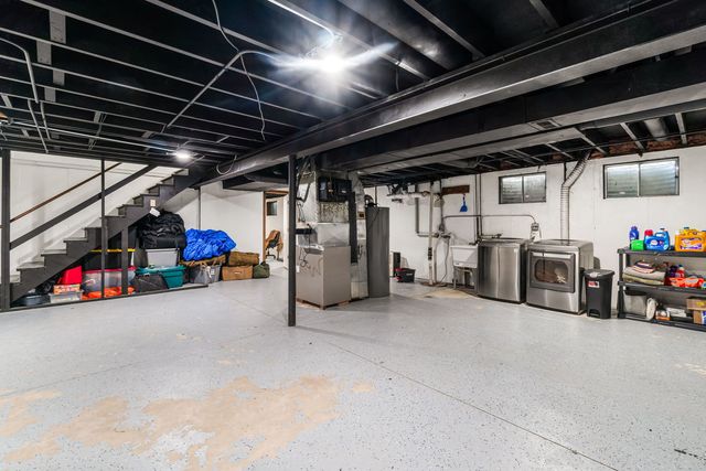 40233 N Lakeview Avenue, Antioch, IL 60002