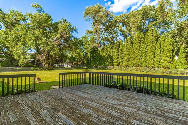 40233 N Lakeview Avenue, Antioch, IL 60002