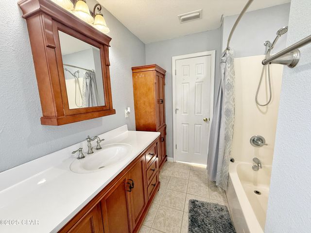 21382 NW Paradise Lane, Altha, FL 32421