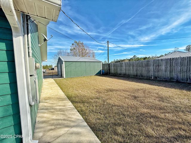 21382 NW Paradise Lane, Altha, FL 32421