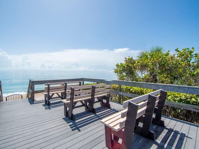 5554 Highway A1a 102, Indian River Shores, FL 32963