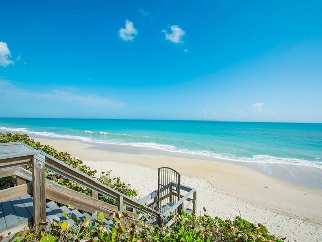 5554 Highway A1a 102, Indian River Shores, FL 32963