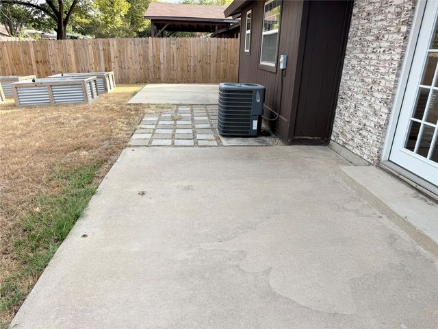 2704 Springlake Court, Irving, TX 75060