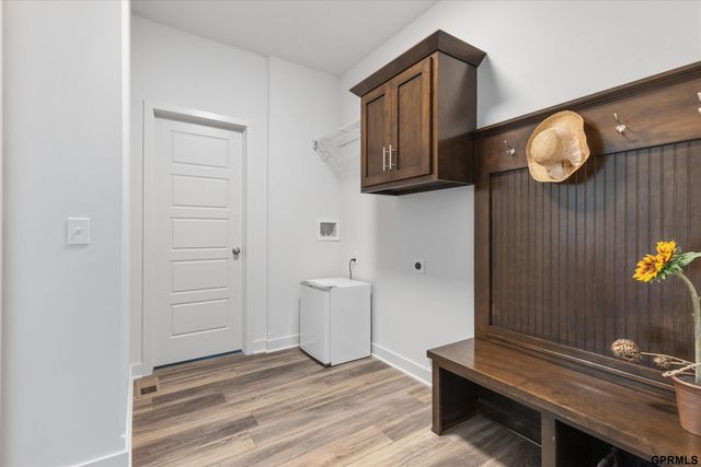 6702 S 200 Avenue, Omaha, NE 68135