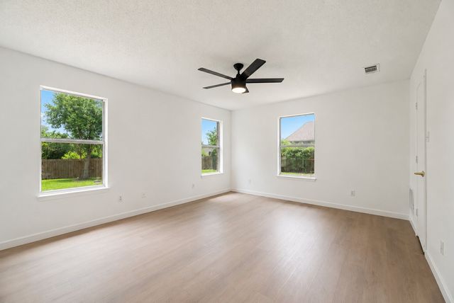 5909 Shady Springs Trail, Fort Worth, TX 76179