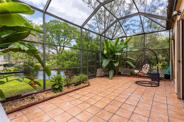 3761 Alcantara Ave A-79, Doral, FL 33178