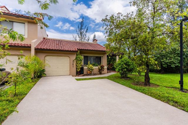 3761 Alcantara Ave A-79, Doral, FL 33178