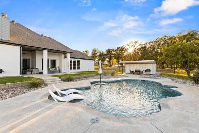 2024 Antler Loop, Poolville, TX 76487