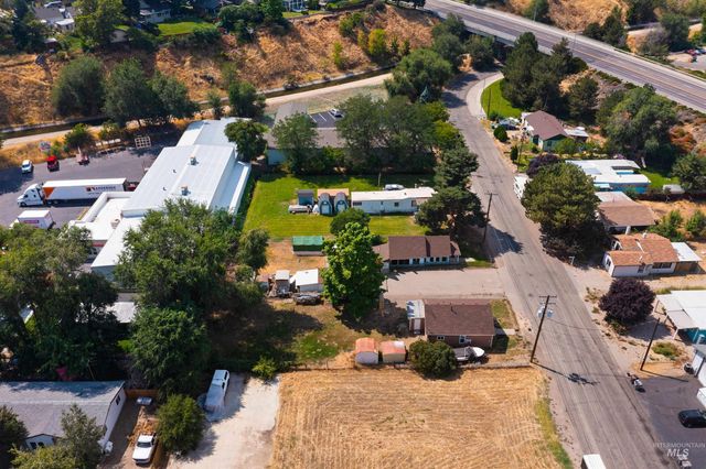 205 W 35th St, Garden City, ID 83714