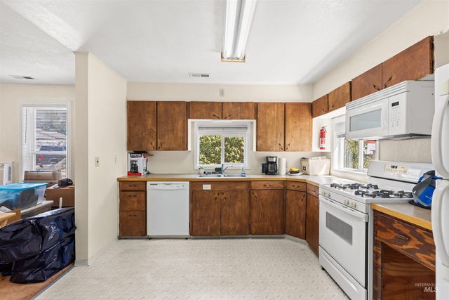 205 W 35th St, Garden City, ID 83714