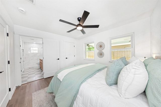653 64TH AVENUE S, St Petersburg, FL 33705