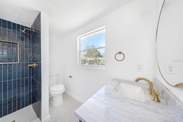 653 64TH AVENUE S, St Petersburg, FL 33705