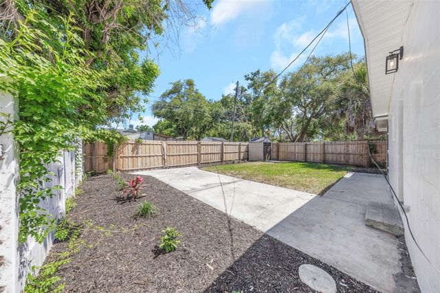 653 64TH AVENUE S, St Petersburg, FL 33705