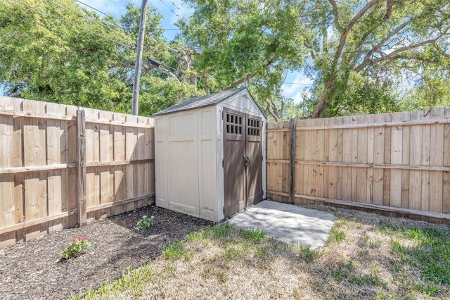 653 64TH AVENUE S, St Petersburg, FL 33705